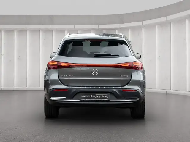 Mercedes-Benz EQA 300