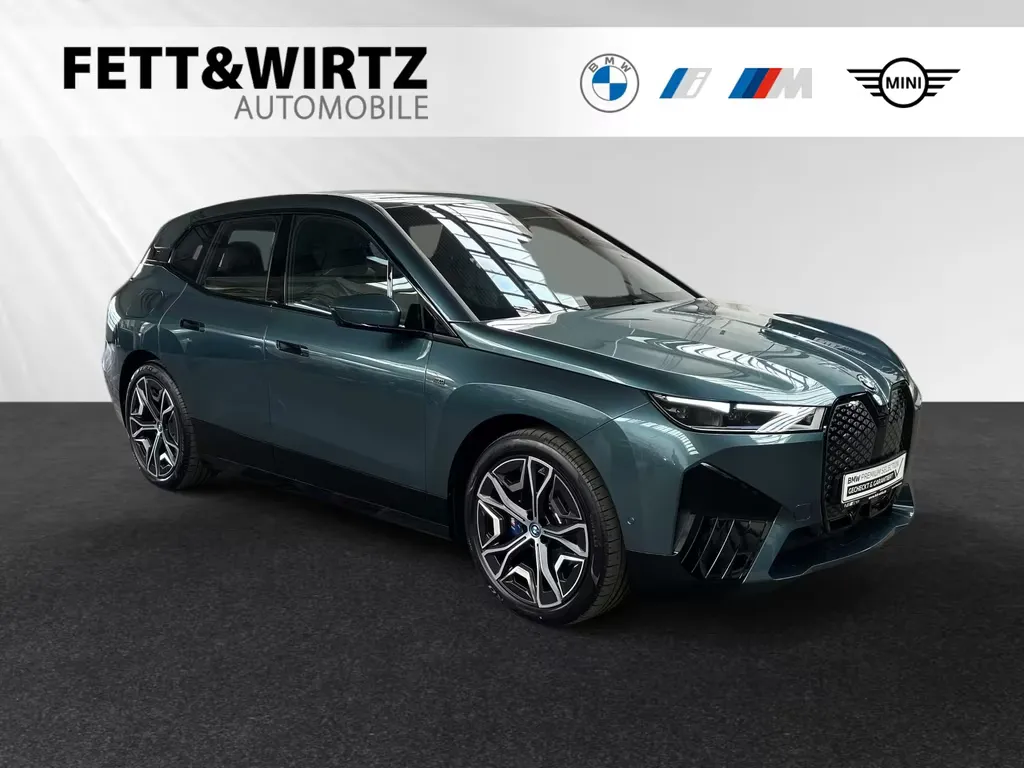 BMW iX
