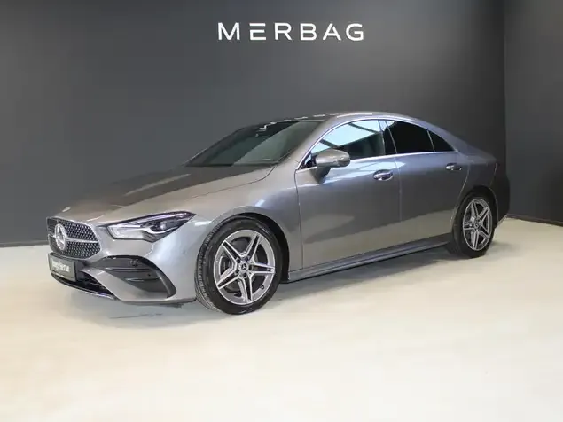 Mercedes-Benz CLA 200