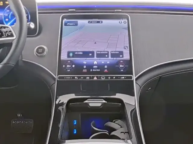 Mercedes-Benz EQE SUV