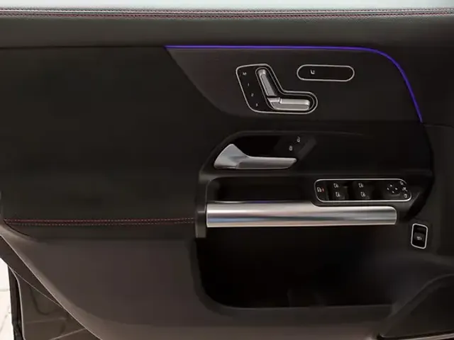 Mercedes-Benz EQA 300