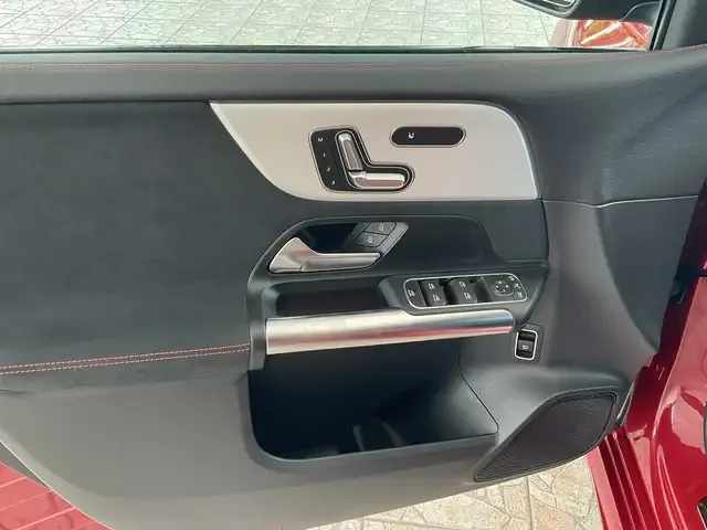 Mercedes-Benz B 250