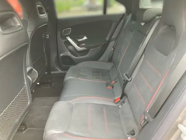 Mercedes-Benz CLA 220