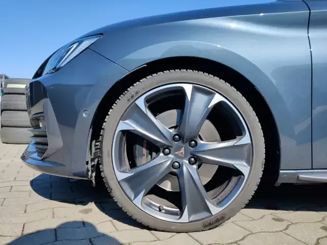 CUPRA Leon
