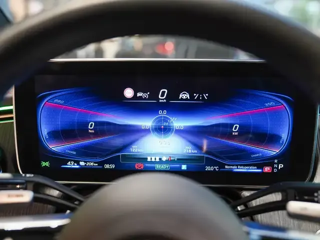 Mercedes-Benz EQE 43