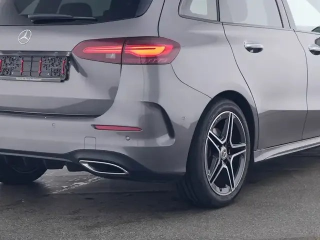 Mercedes-Benz B 220