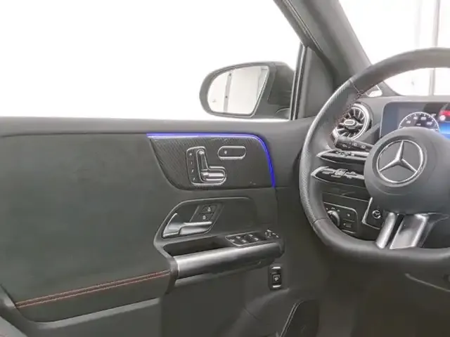 Mercedes-Benz B 220