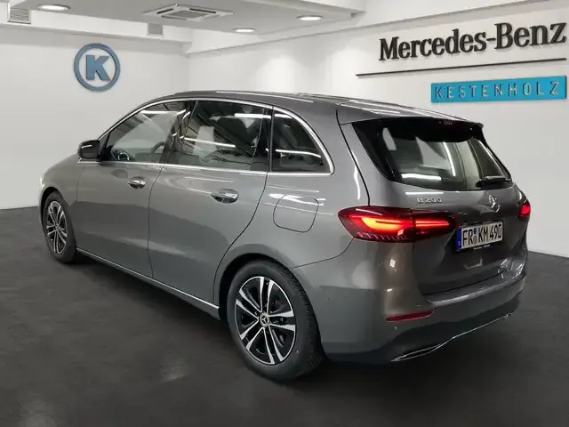 Mercedes-Benz B 200