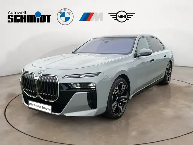 BMW 740