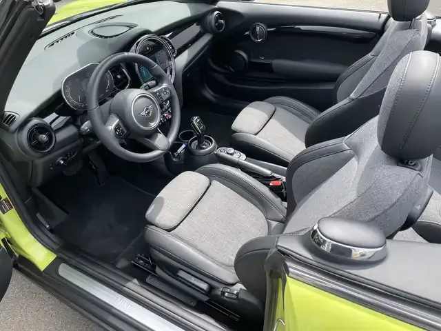 MINI Cooper Cabrio