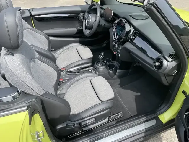 MINI Cooper Cabrio