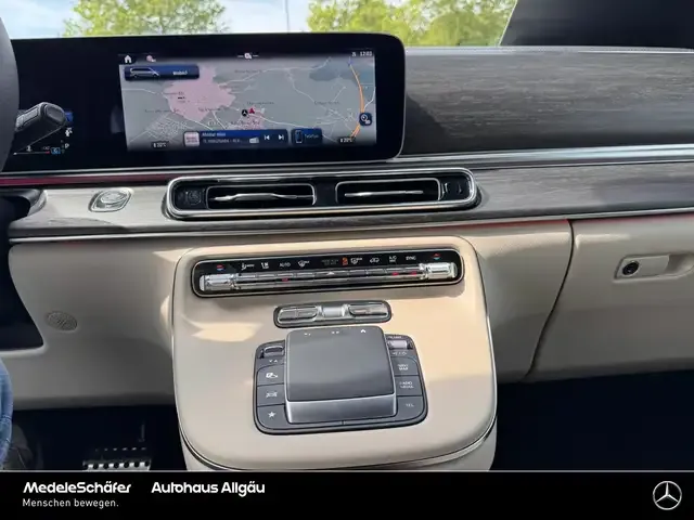 Mercedes-Benz V 250