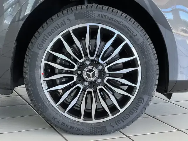 Mercedes-Benz V 250