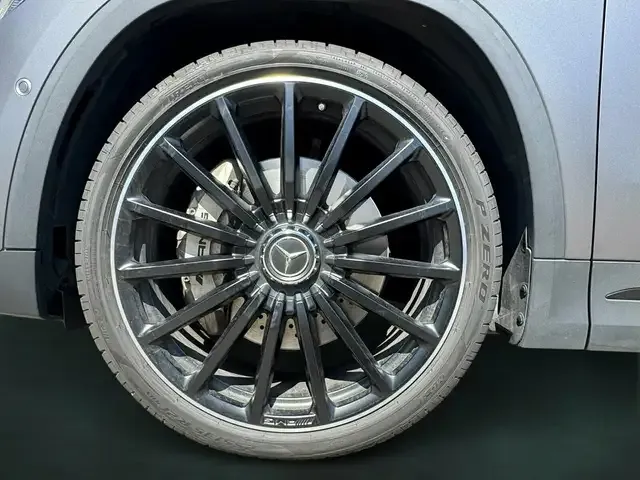 Mercedes-Benz GLA 35 AMG