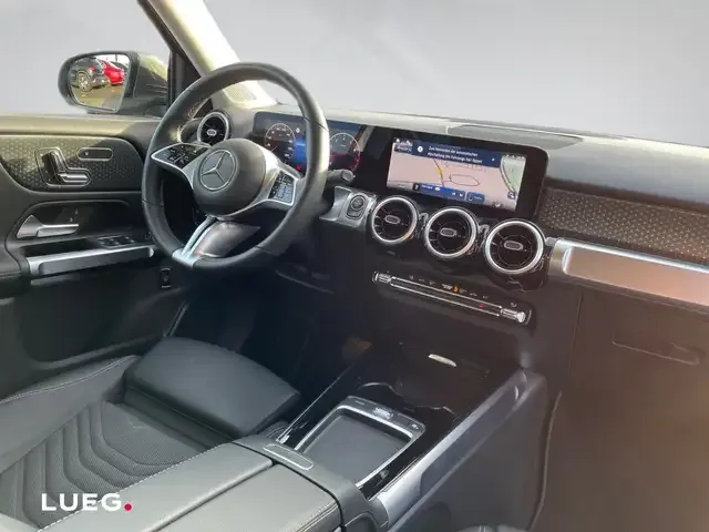 Mercedes-Benz GLB 180