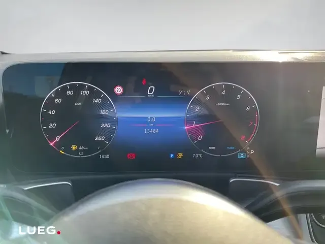 Mercedes-Benz GLB 180