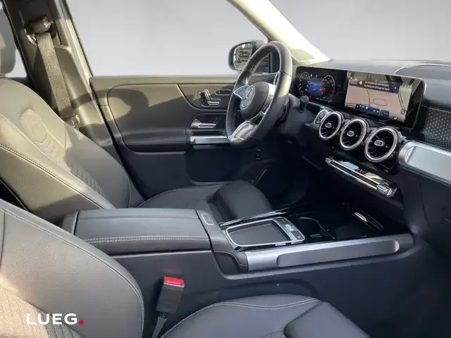 Mercedes-Benz GLB 180