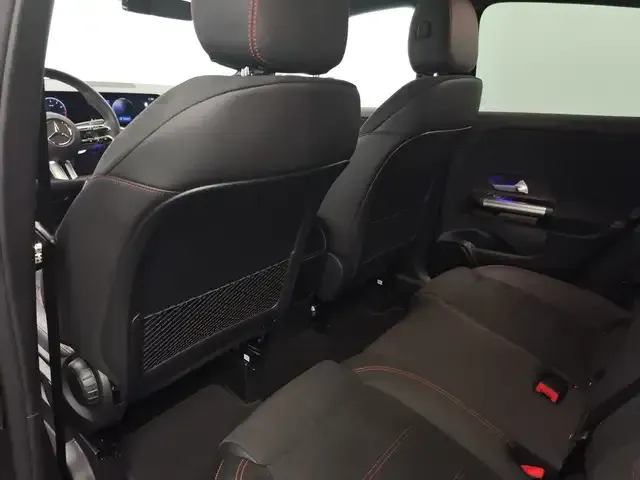 Mercedes-Benz GLA 180
