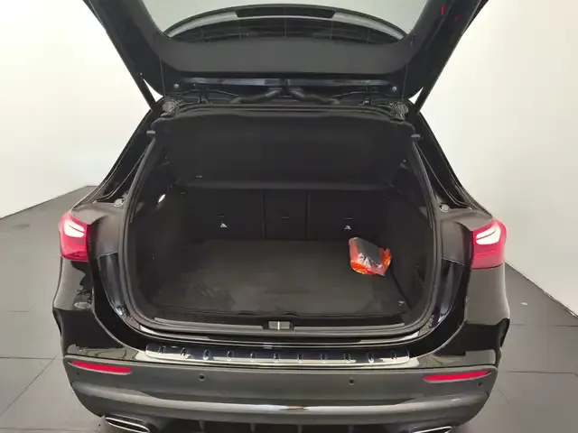 Mercedes-Benz GLA 180