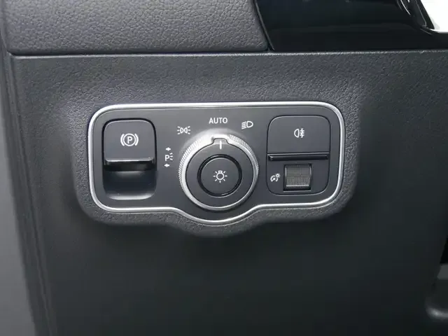 Mercedes-Benz GLA 180