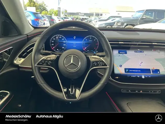 Mercedes-Benz E 220