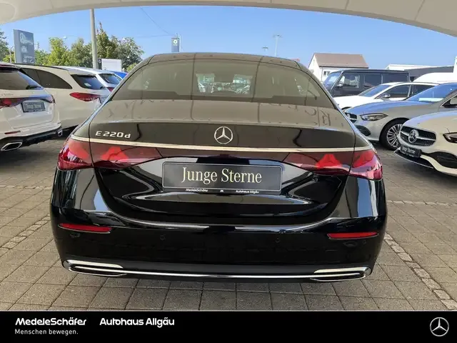 Mercedes-Benz E 220
