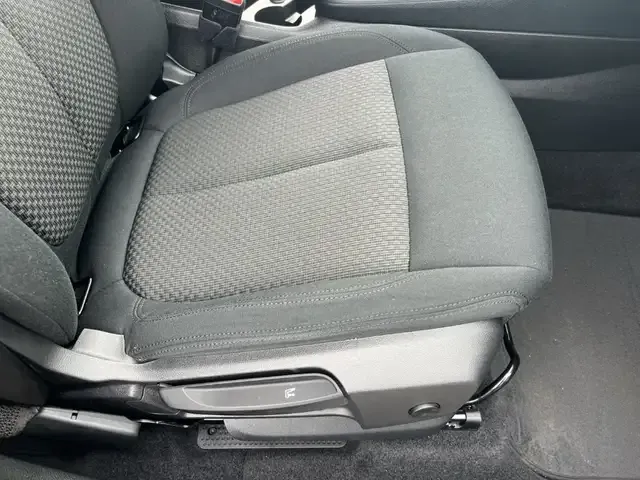 BMW 225