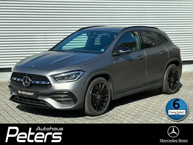 Mercedes-Benz GLA 220