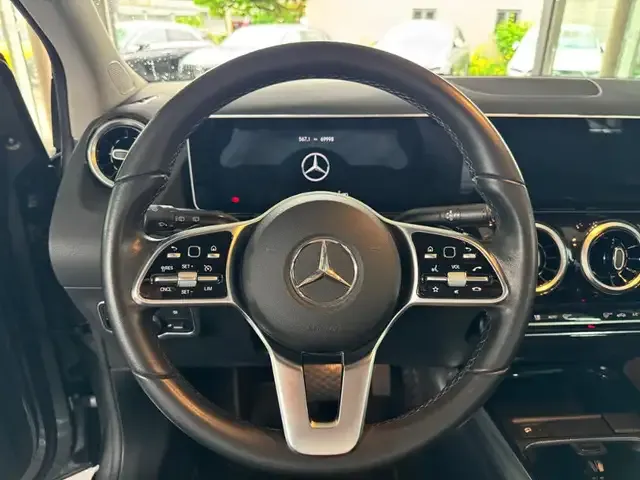 Mercedes-Benz B 200