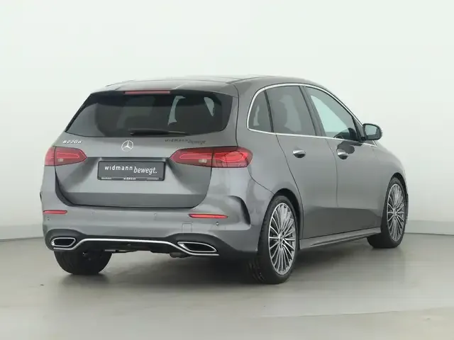 Mercedes-Benz B 220