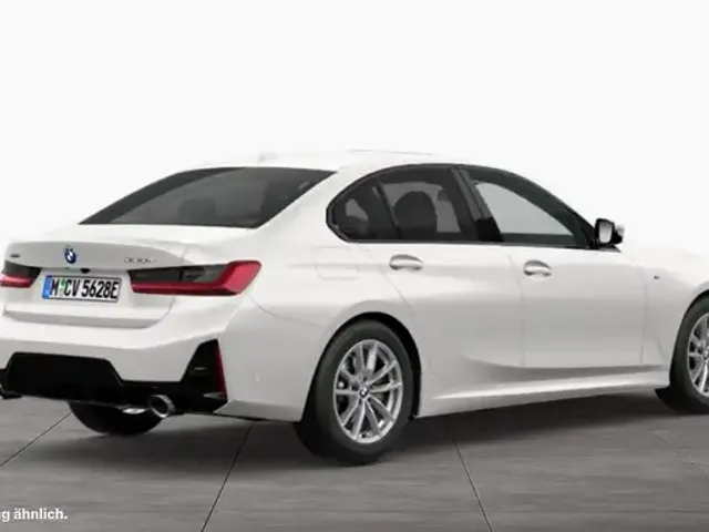 BMW 330
