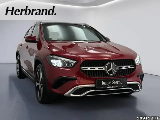 Mercedes-Benz GLA 200