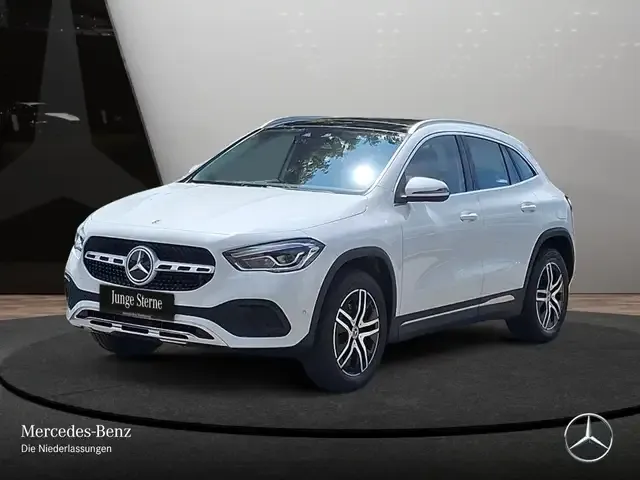 Mercedes-Benz GLA 200