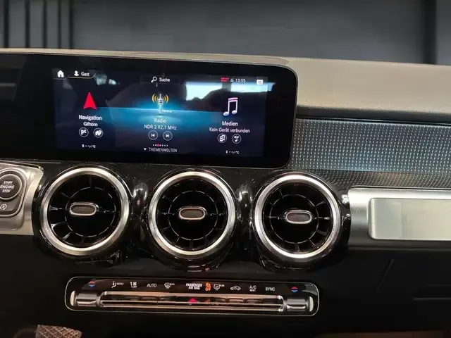 Mercedes-Benz GLB 200