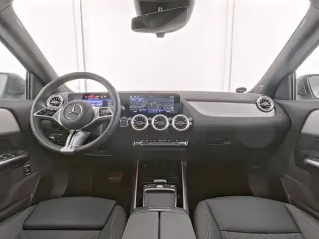 Mercedes-Benz EQA 300
