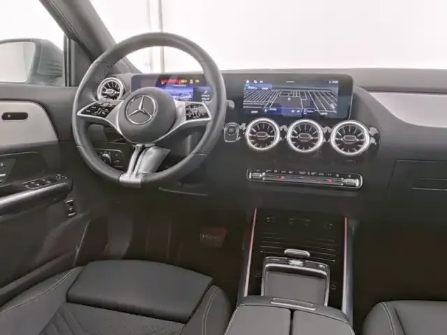 Mercedes-Benz EQA 300