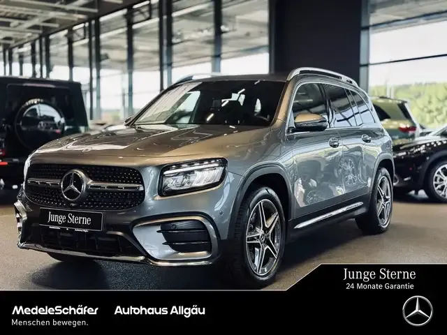 Mercedes-Benz GLB 200