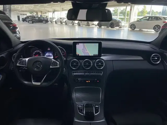 Mercedes-Benz C 220