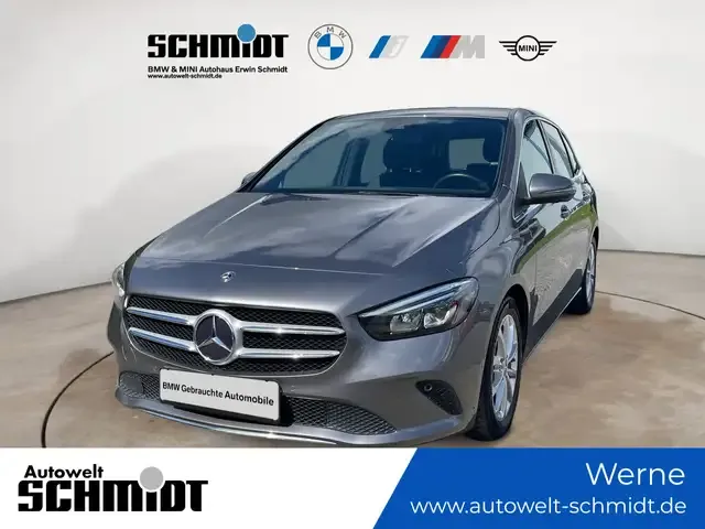 Mercedes-Benz B 220