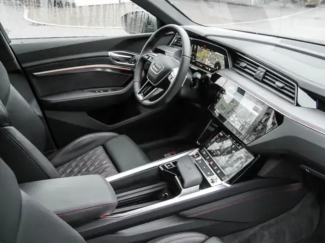 Audi SQ8 e-tron