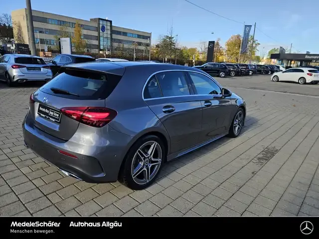 Mercedes-Benz A 220