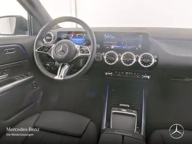 Mercedes-Benz GLA 220