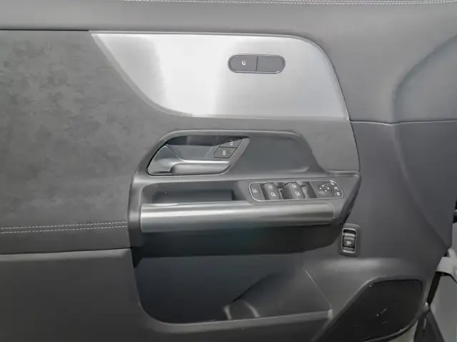 Mercedes-Benz GLA 220