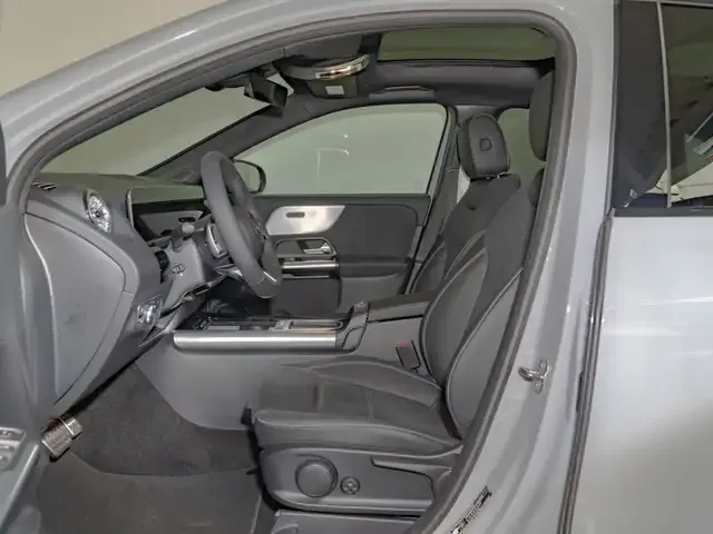 Mercedes-Benz GLA 220