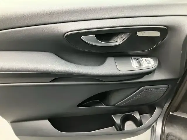 Mercedes-Benz EQV 300