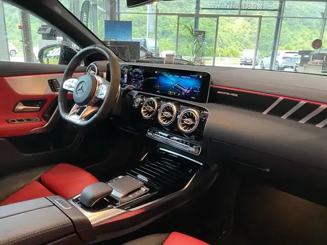 Mercedes-Benz CLA 35 AMG