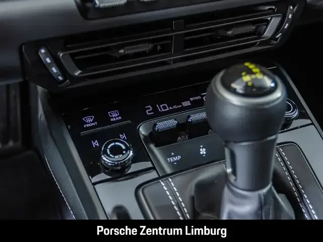 Porsche 992