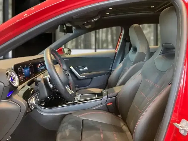 Mercedes-Benz A 220
