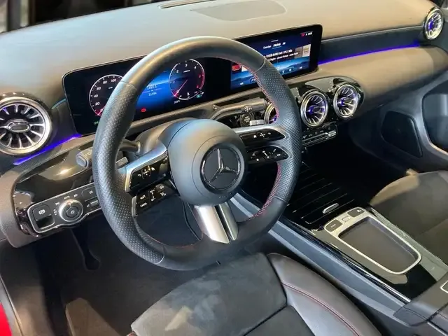 Mercedes-Benz A 220