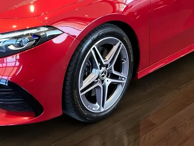 Mercedes-Benz A 220
